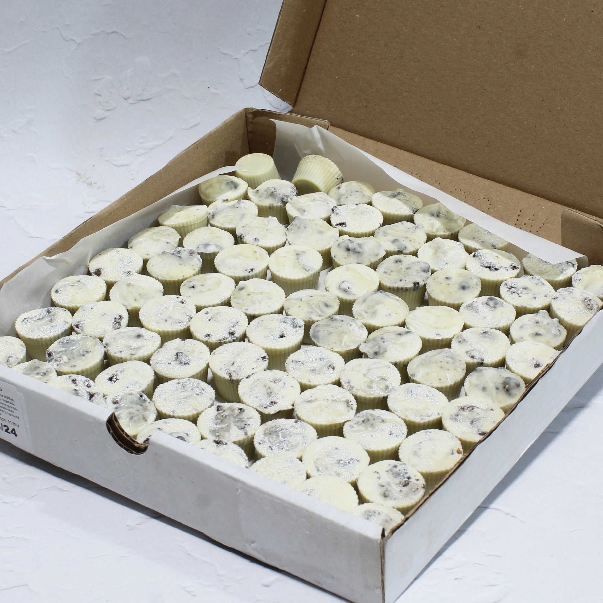 VEGAN COOKIES AND CREAM CHOCOLATES - SECONDS