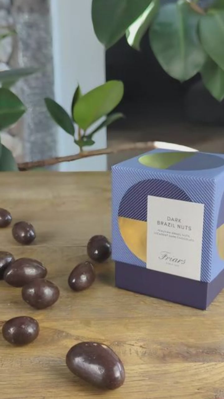 DARK CHOCOLATE BRAZIL NUTS CUBE UNBOXING