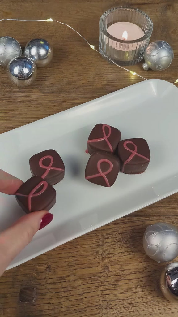 M!LK PRALINE VEGAN CHOCOLATES KAKOA